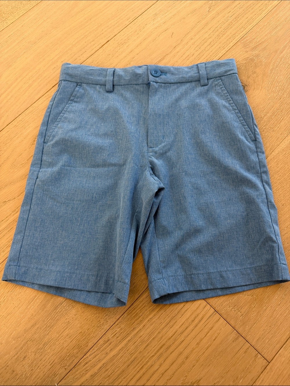 Vineyard Vines Performance Shorts, size 10